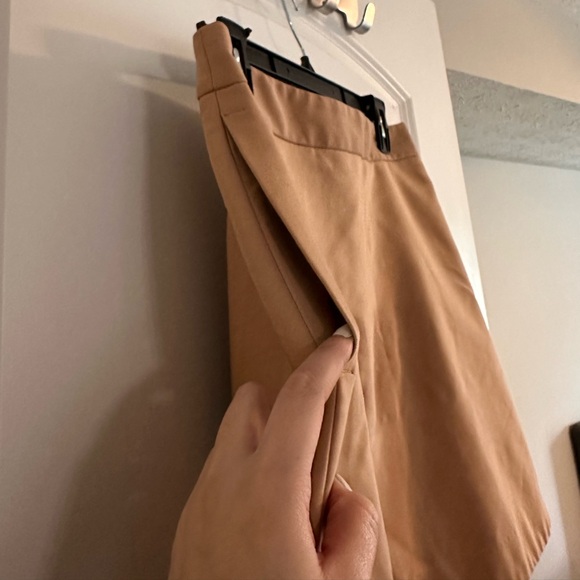 Express beige mini skirt - Picture 3 of 4